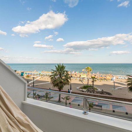 Roca Chica A Apartamento Adc Torremolinos Exterior photo