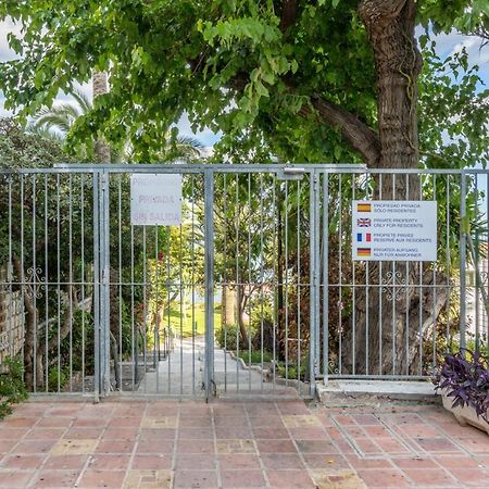 Roca Chica A Apartamento Adc Torremolinos Exterior photo
