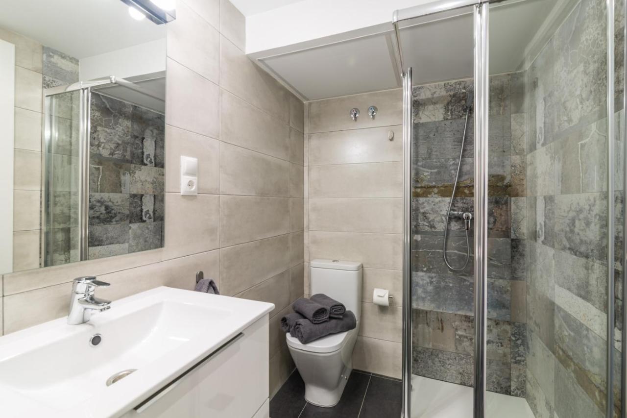 Roca Chica A Apartamento Adc Torremolinos Exterior photo